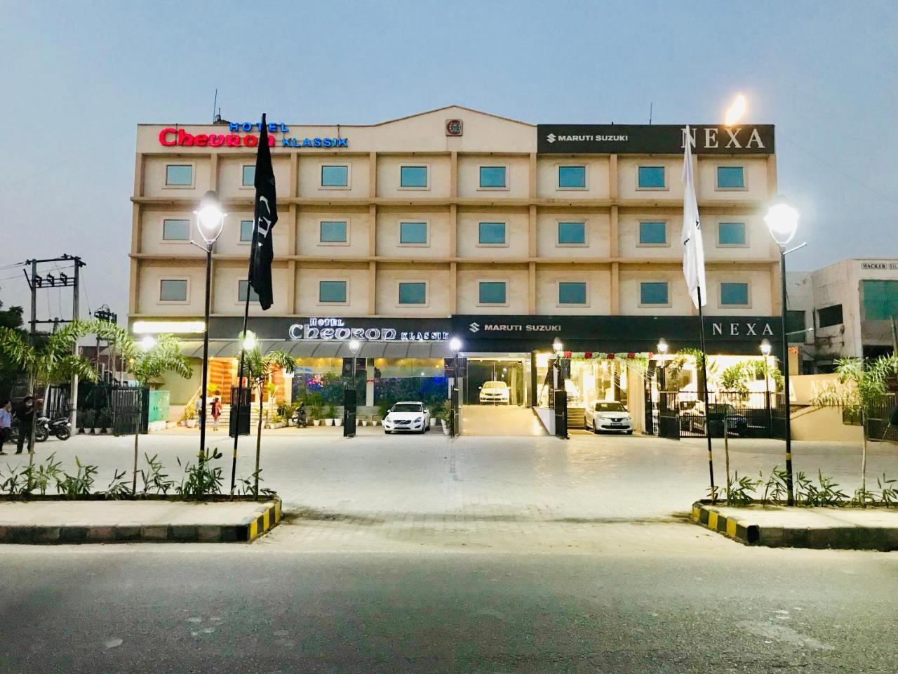 Hotel Chevron Klassik ルディヤーナー エクステリア 写真